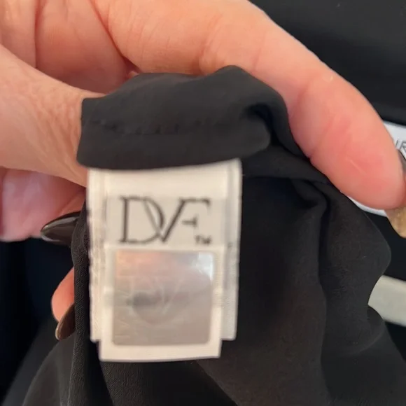 Diane Von Furstenberg Silk Edna Blouse - Picture 5 of 8